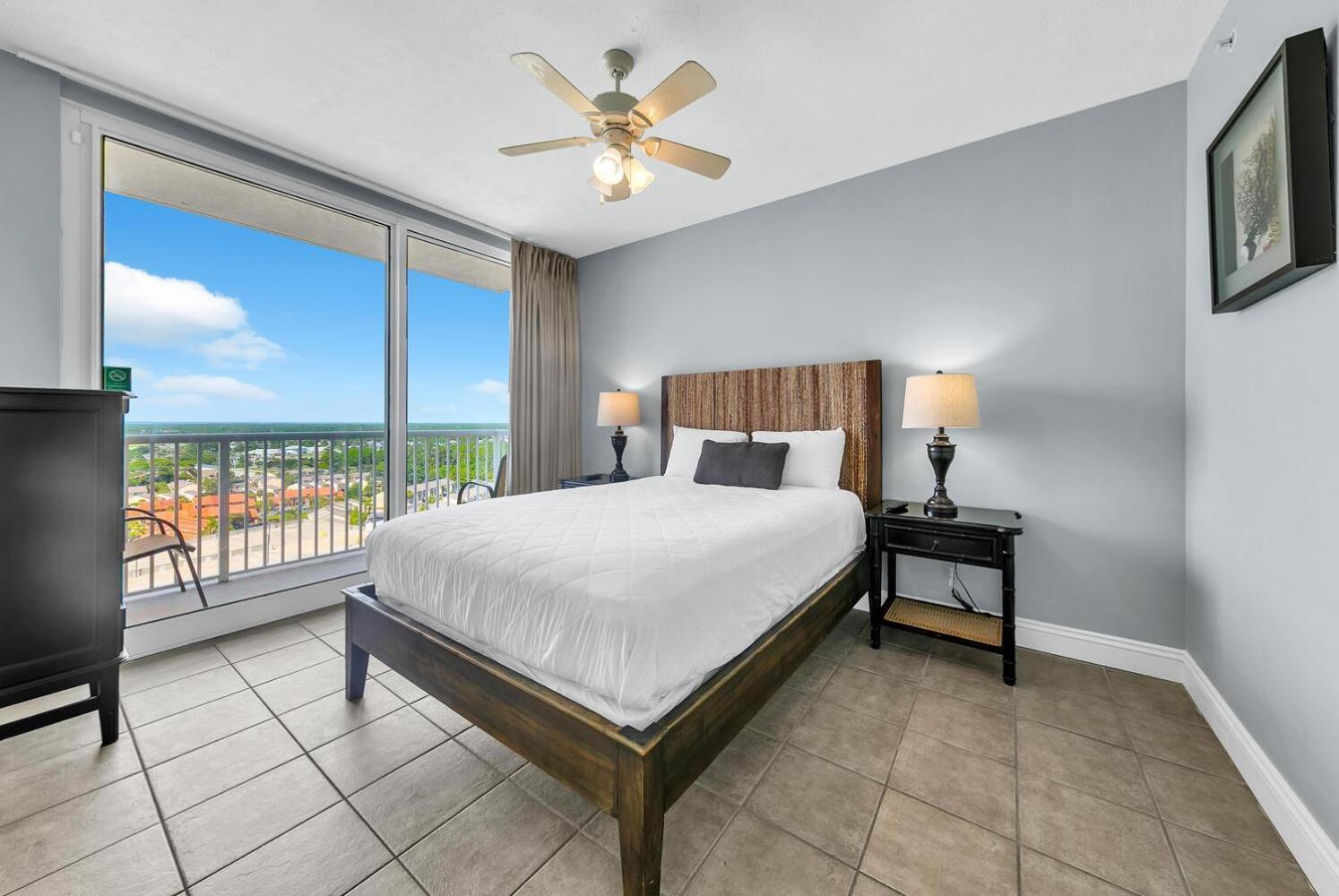Majestic Towers 2-1509 Apartment *